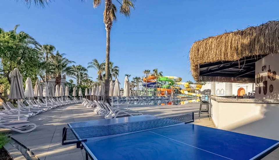 هتل بلک بیچ ریزورت آنتالیا